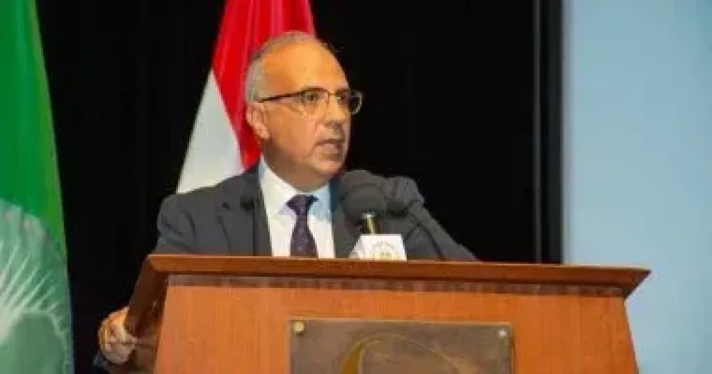 وزير الري 