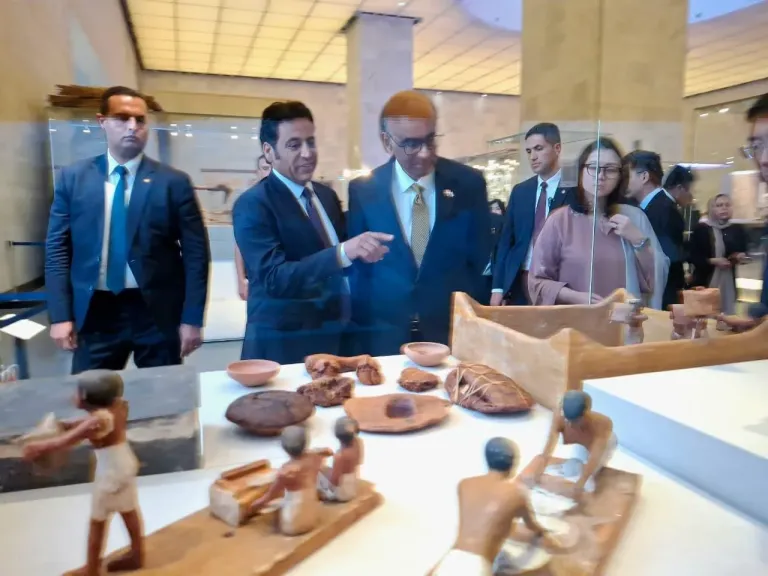 جانب من الزيارة