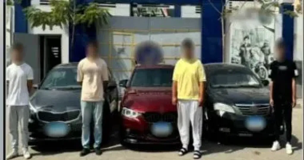 المتهمين 