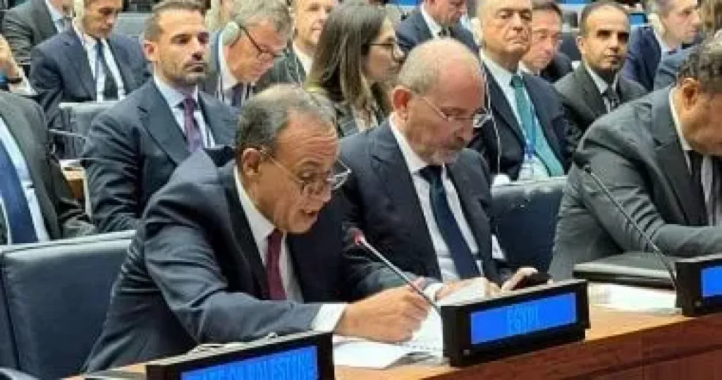 وزير الخارجية 