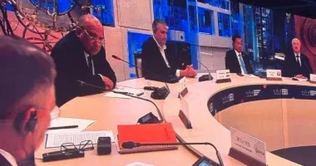 جانب من الاجتماع 