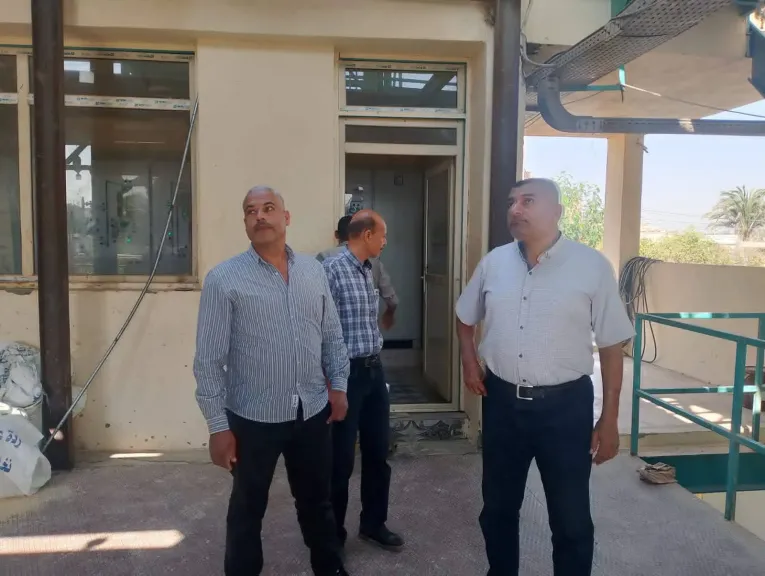 جانب من متابعه 