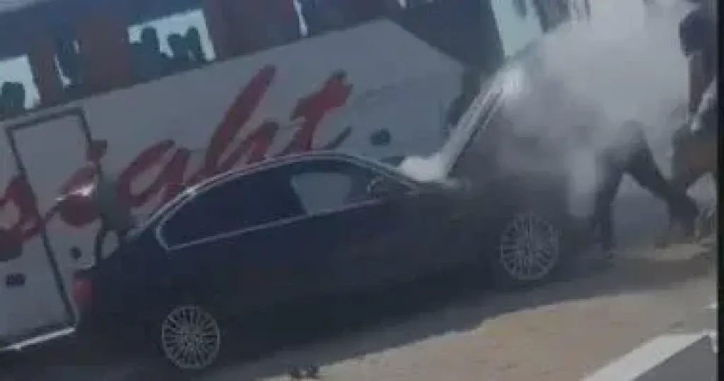 حريق سيارة 