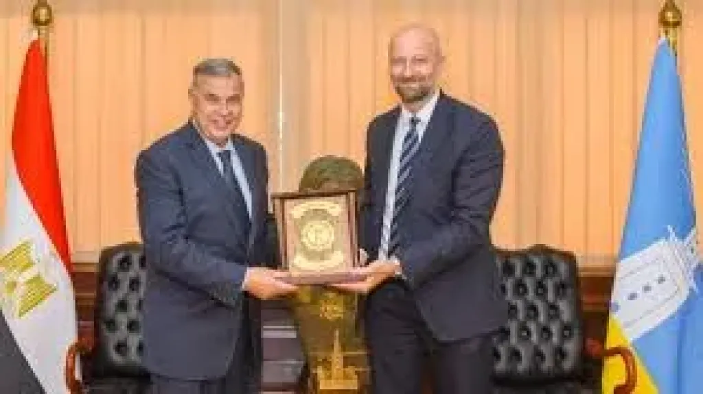 محافظ الاسكندريه يستقبل السفير الرويجى
