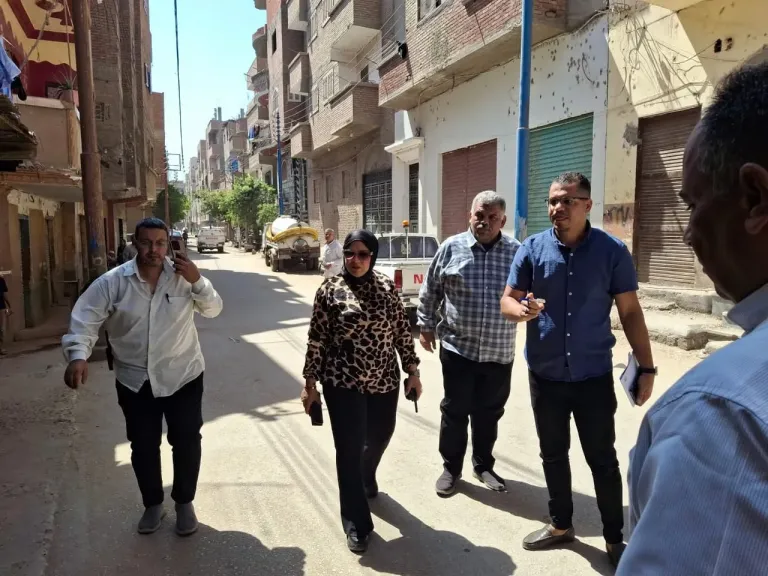 جانب من متابعه 