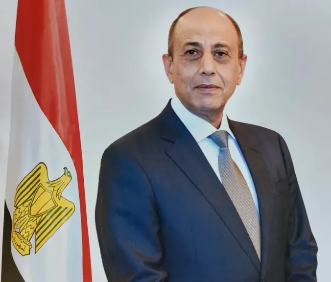 الفريق محمد عباس حلمى