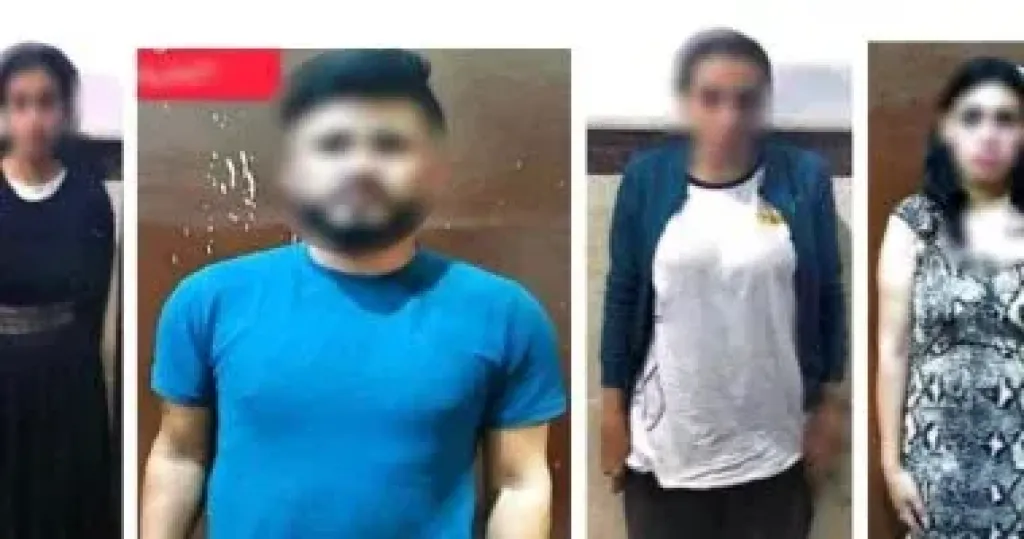 المتهمين 