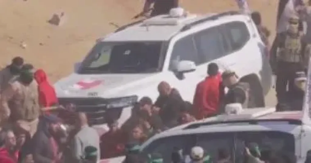 الصليب الأحمر في غزة 