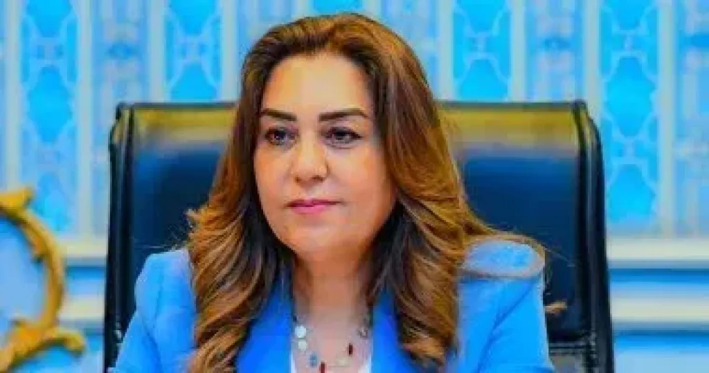 منال عوض 