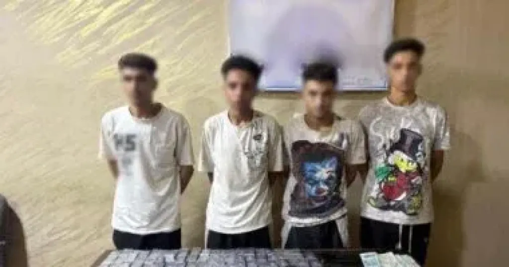 المتهمين 