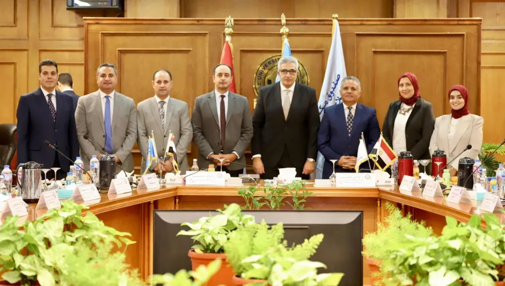 خلال توقيع البروتوكول 
