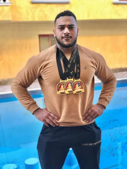 اللاعب أحمد نجيب 