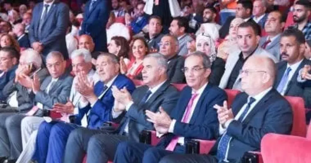 وزير الاتصالات 