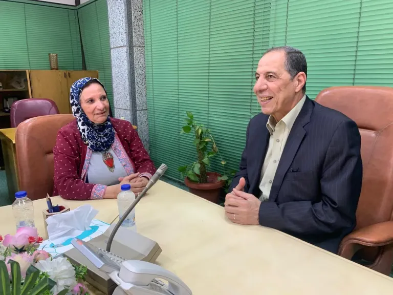 الكيميائي صلاح فتحي والزميلة فاطمة الدالى