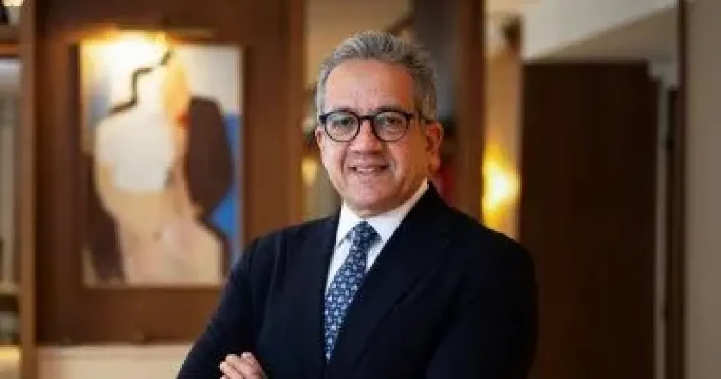 خالد العناني 