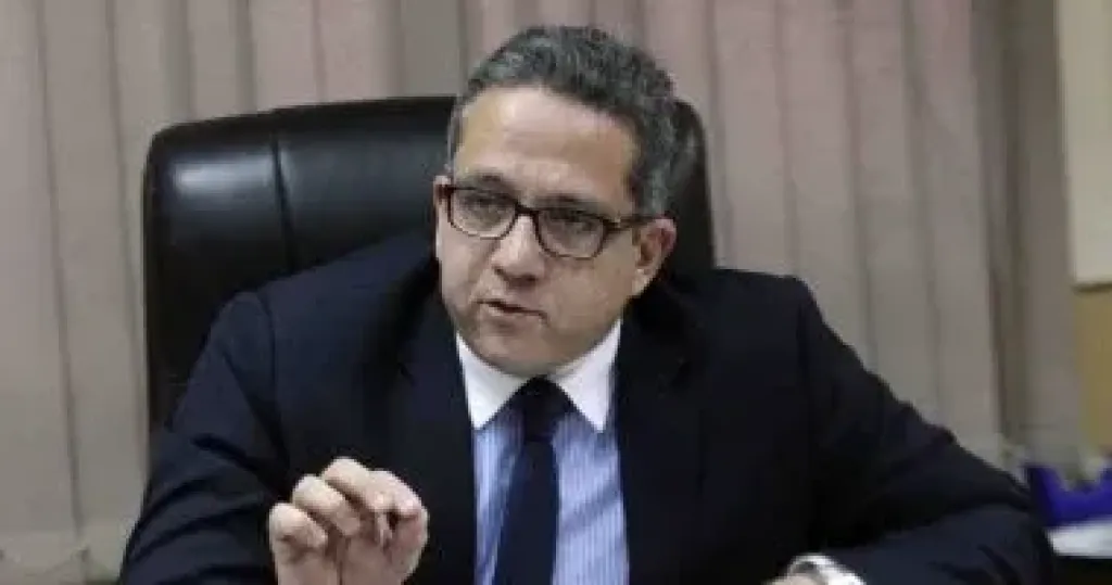خالد العناني 