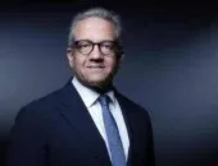 خالد العناني 