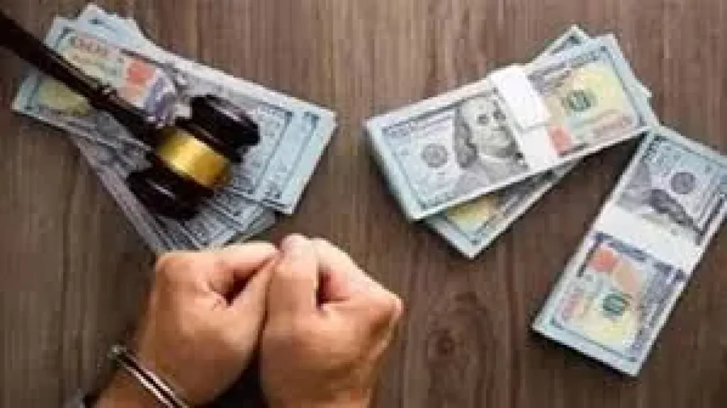كشف قضايا مضاربة بالنقد الأجنبي