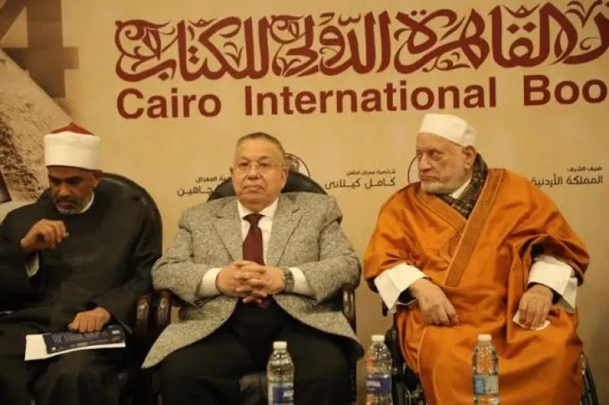 السيد الشريف والدكتور أحمد عمر هاشم