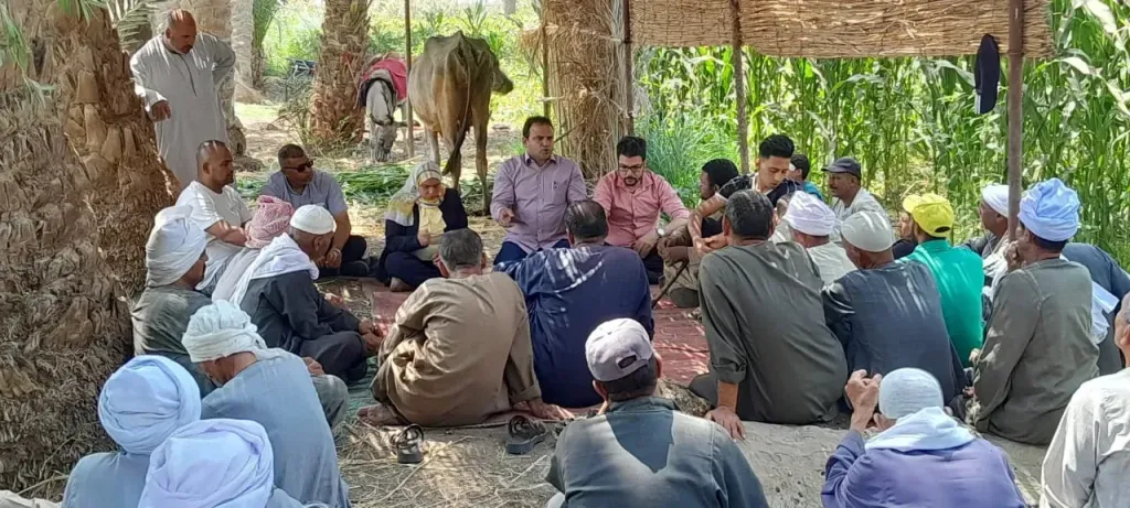 توعية المزارعين 