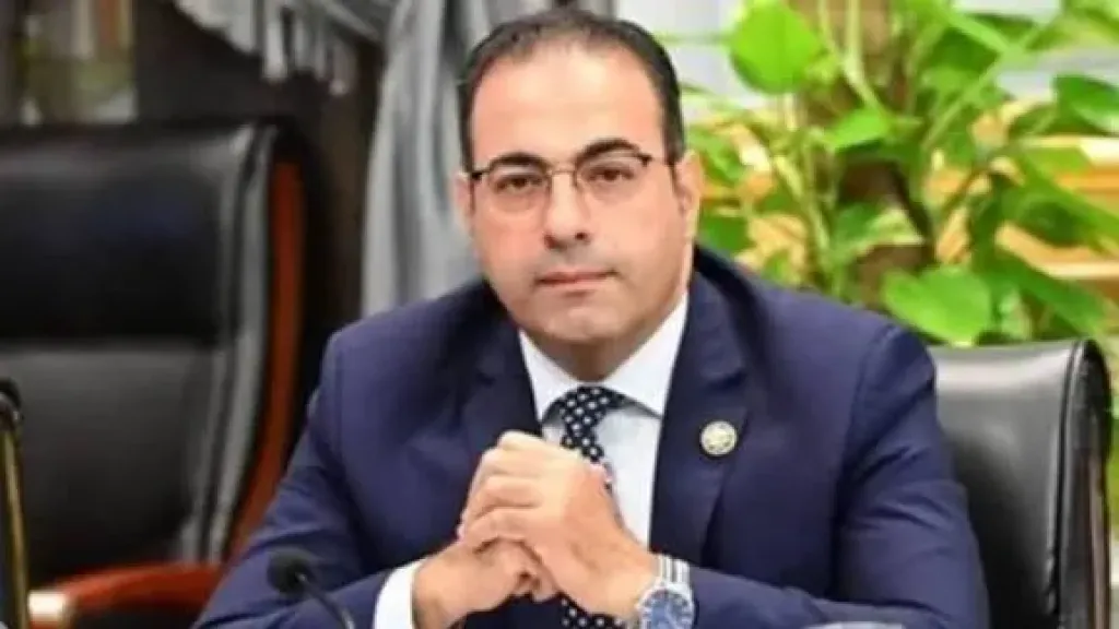 النائب محمود حسين 