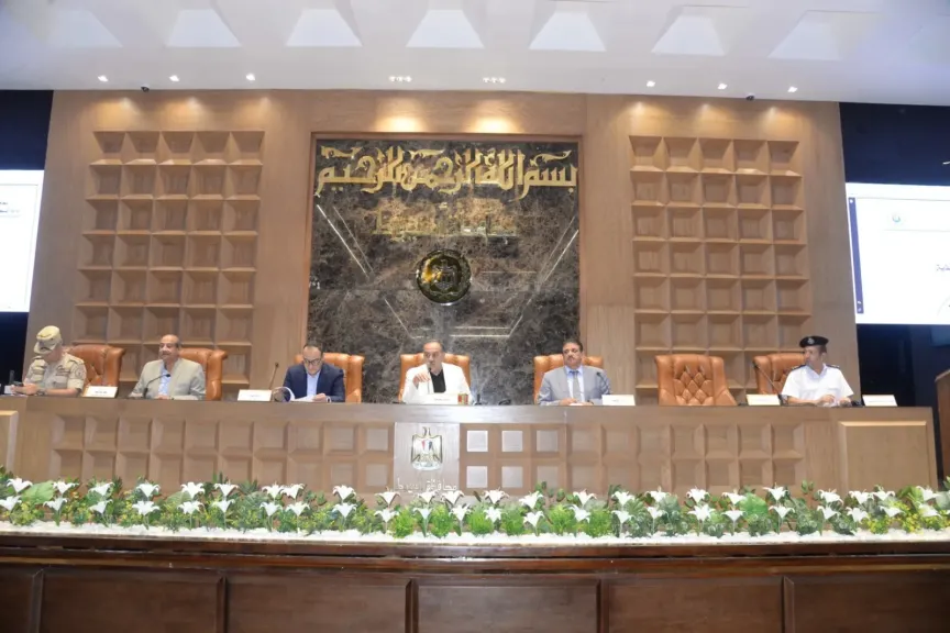  جانب من متابعه 