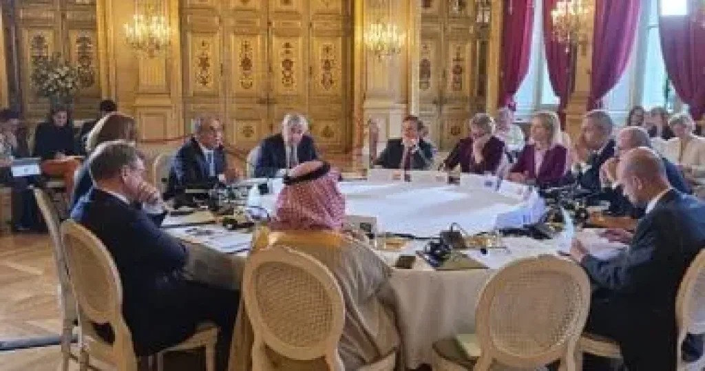 جانب من الاجتماع 