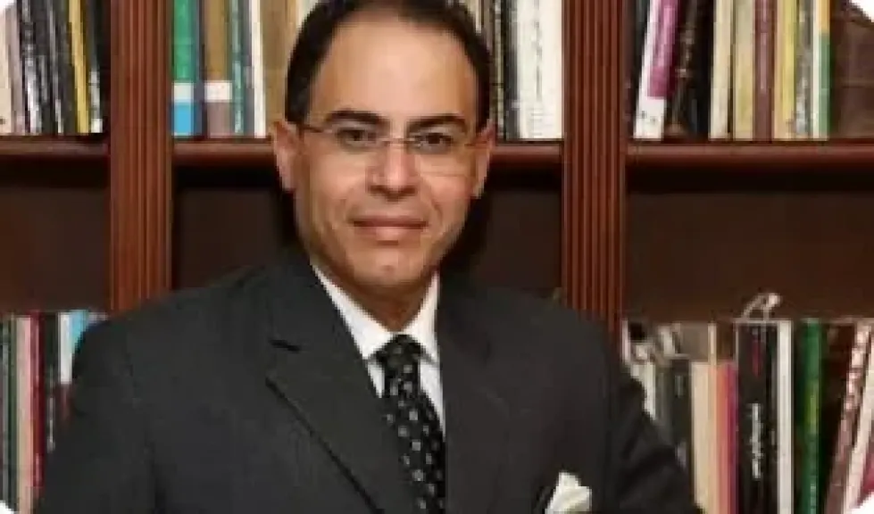 الكاتب الصحفي شريف عارف