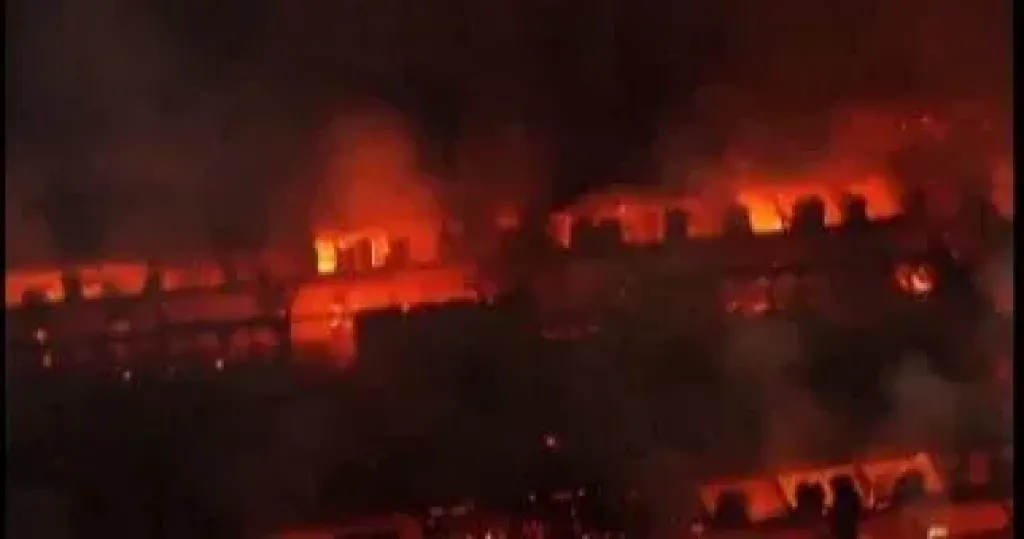 حريق دير فى إيطاليا