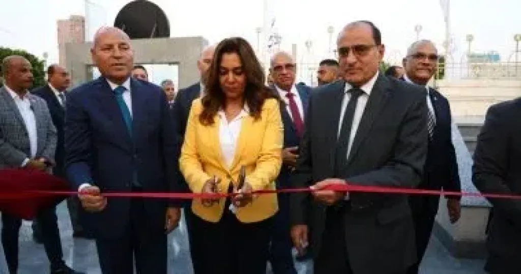 جانب من الافتتاح 