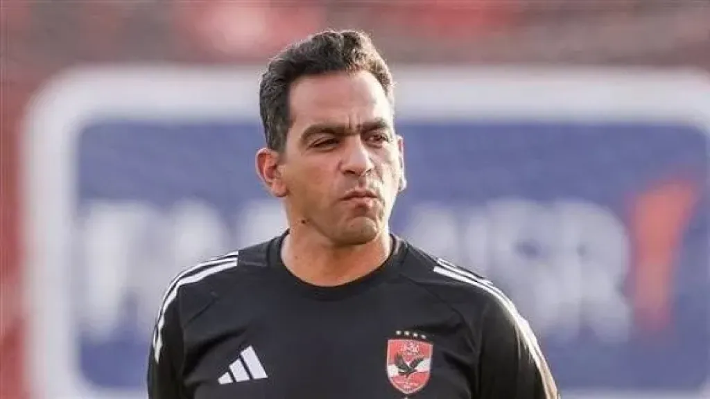 عادل مصطفي