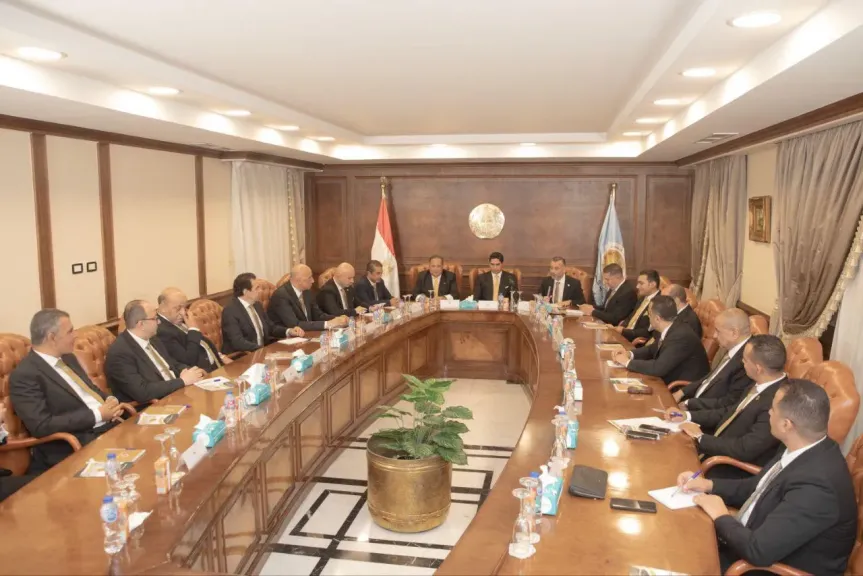 اجتماع حزب الشعب الجمهوري مع مرشحيه