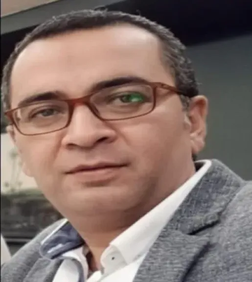 الكاتب الصحفي محمد خليفة 