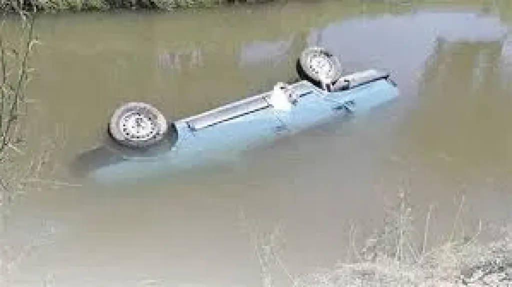 سقوط سياره بترعه المريوطيه