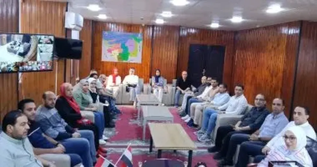 الأطباء بإدارة العلاج الحر