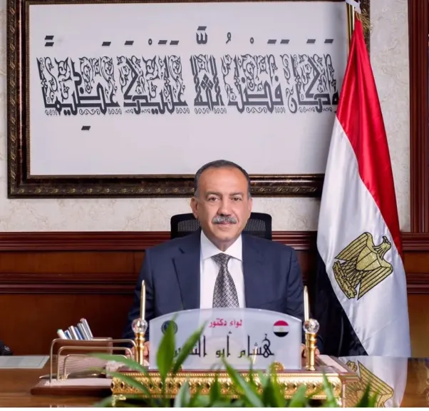 جانب من متابعه 