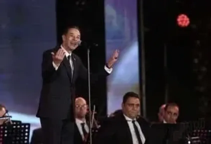 مدحت صالح
