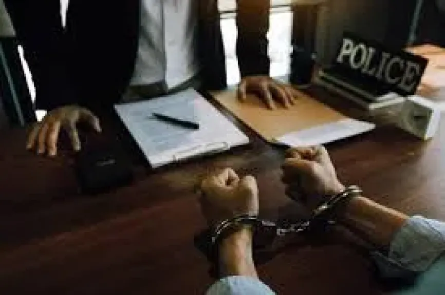 التحقيق مع سايس