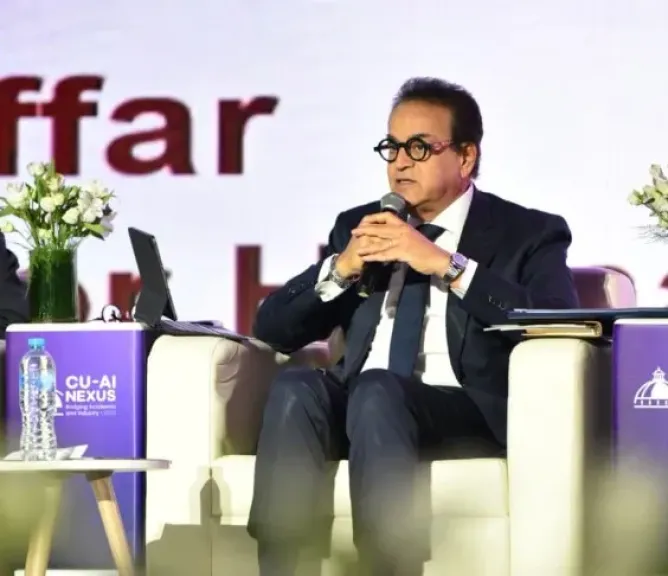 الدكتور خالد عبدالغفار 