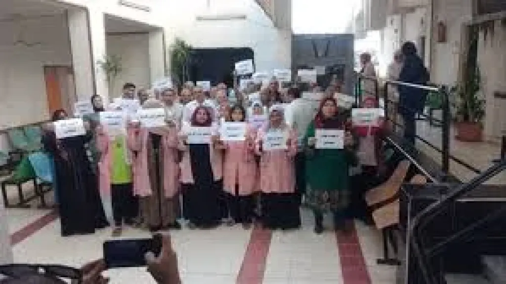 ازمه فى القليوبيه بسبب ازاله مقرات على النيل