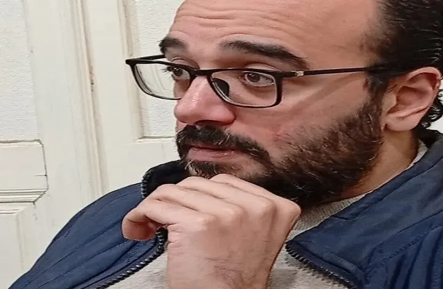 الكاتب أحمد حلمي