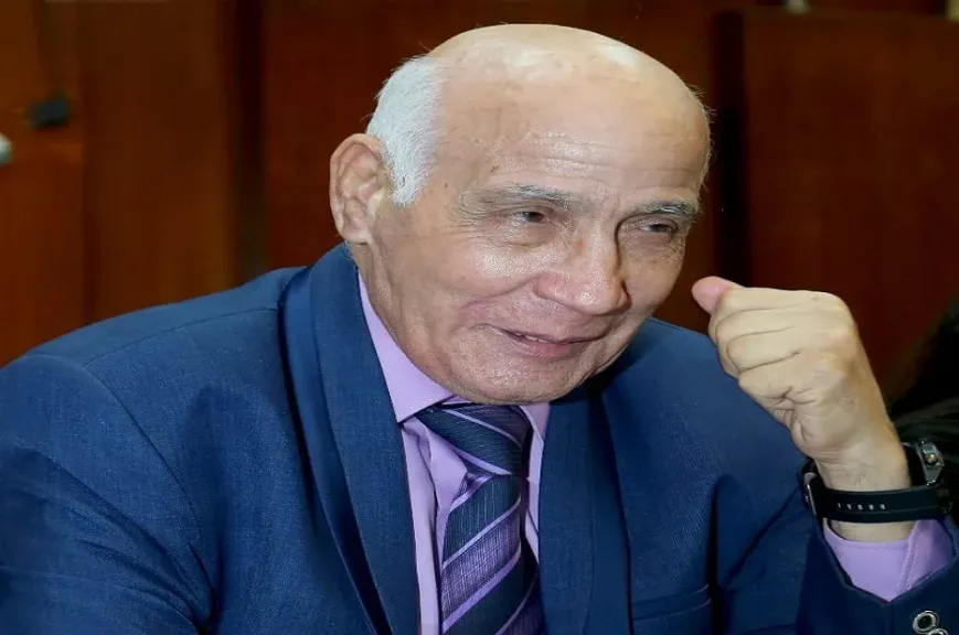 الشاعر أحمد عنتر مصطفى