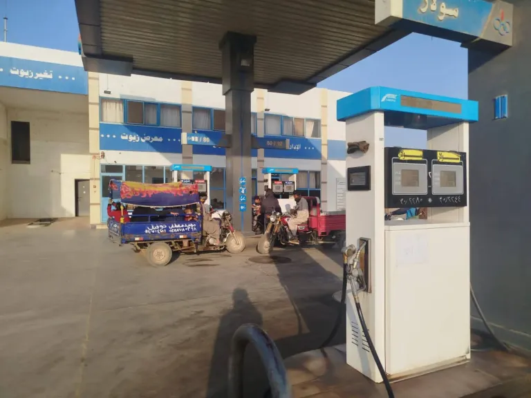 جانب من متابعه 