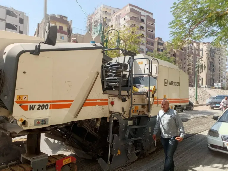جانب من متابعه 