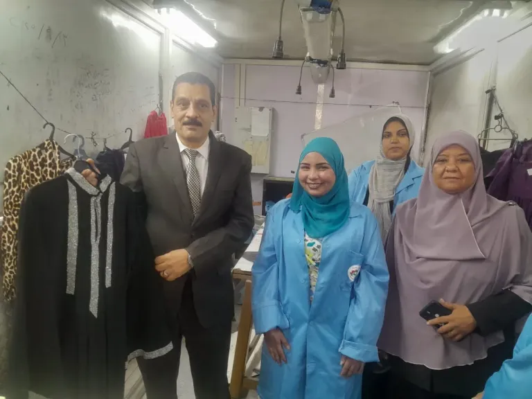 جانب من متابعه 