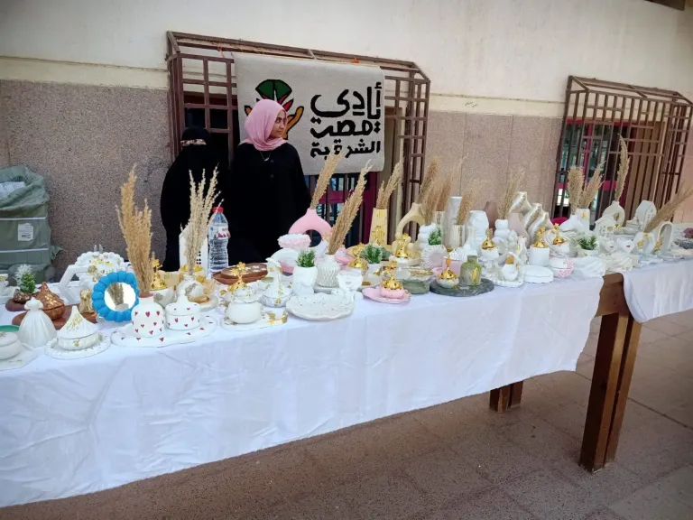 جانب من الحرف اليدوية والتراثية 