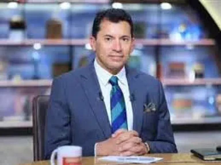 وزير الشباب والرياضة