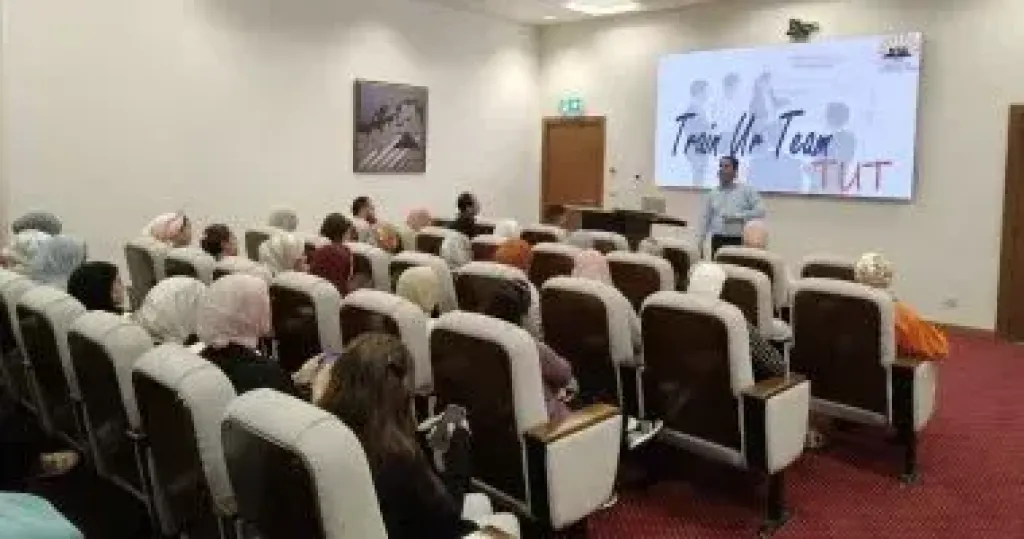 دورات توعية 
