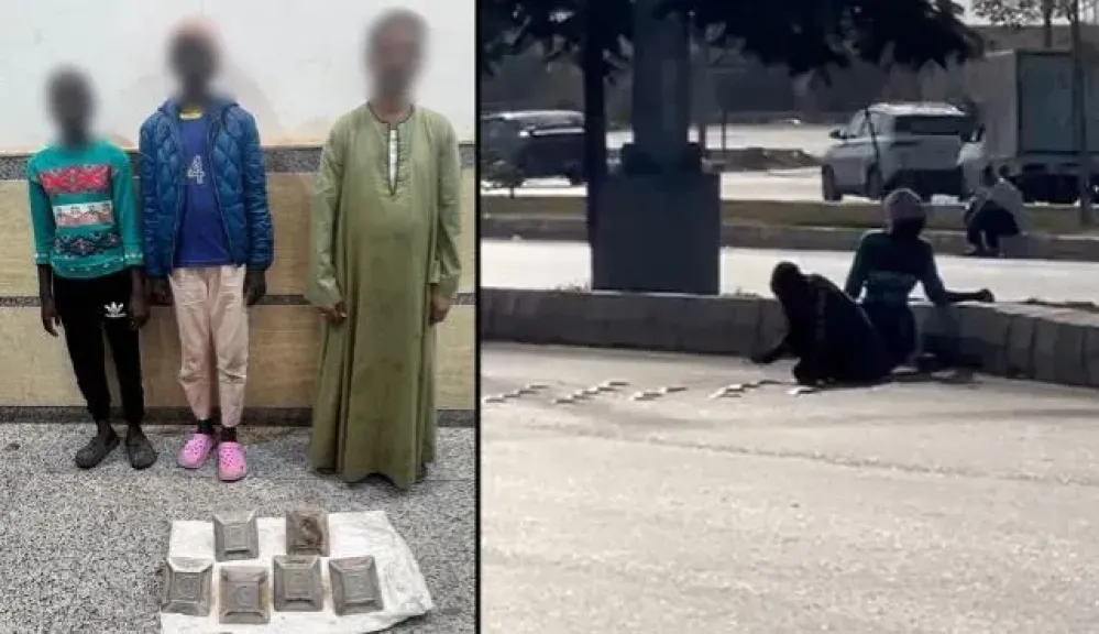 طفلتان تسرقان العواكس الحديدية من طريق الواحات بالجيزة