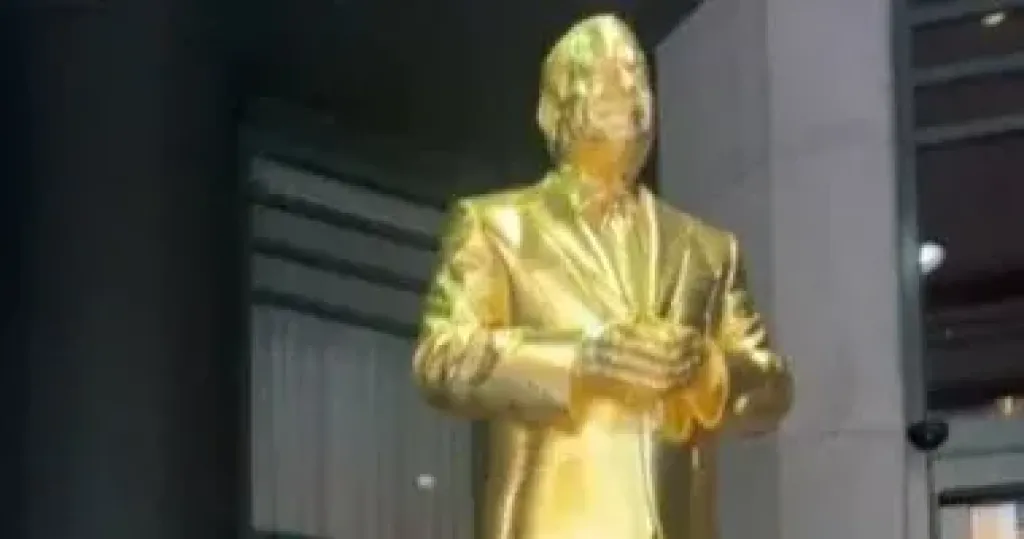 مجسم للرئيس السيسي 
